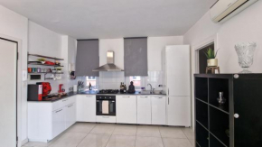 LG colosseum Rome apartment